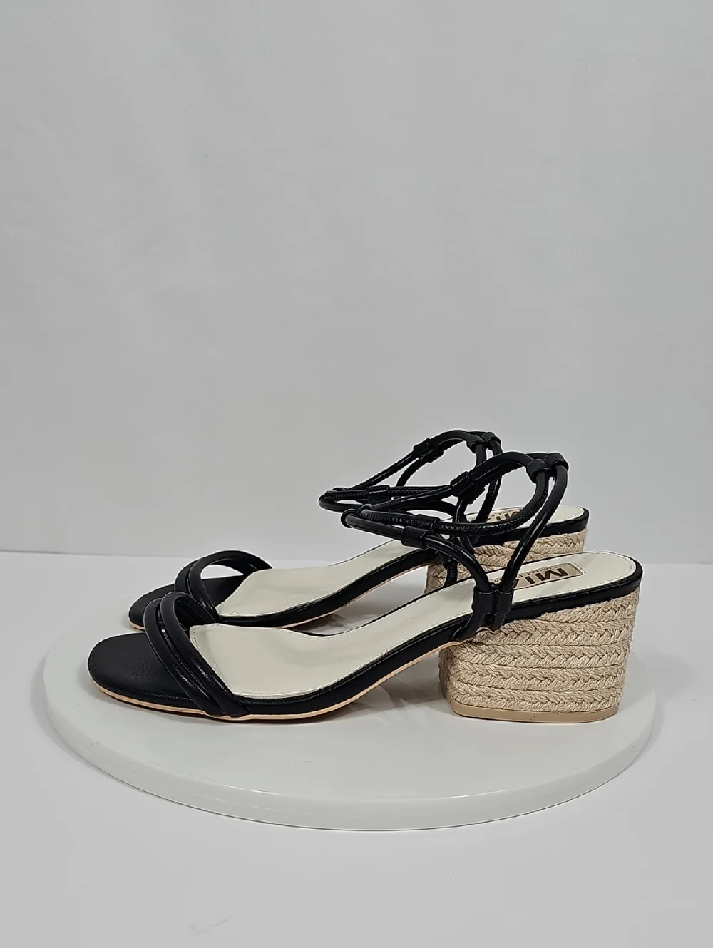 NWOT MIA Ione Strappy Espadrille Block Heels Sandals Black 8.5